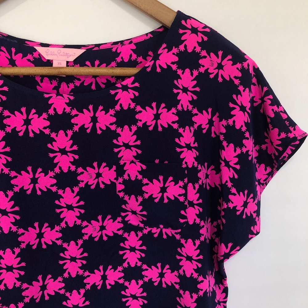 Lilly pulitzer | "get hoppy" guava silk top. - Picture 5 of 7